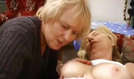 Lesbische Liebe auf den kostenlose pornofilme milf Stufen
