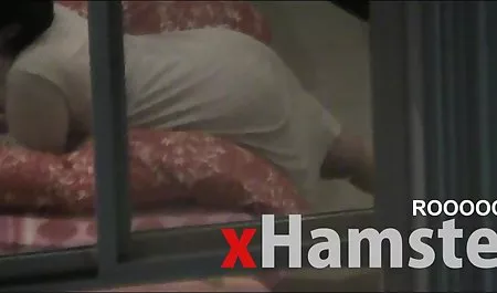 Kehlkopf-Blowjob fickfilme und tiefe Vagina