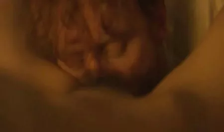 Leidenschaftliche geiler deutscher sexfilm Lesbenspiele mit zwei heißen Latinas