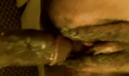Zwei Sex Babes geil mit 40 porn haben einen Typen besänftigt