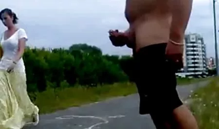 Russische die besten gratis pornos Brünette masturbiert