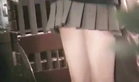 Harter Analfick für die Blondine auf geile fickfilme einer grünen Kugel