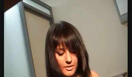 Schwarze Stiefel, schlanke pornovideos reife frauen Beine