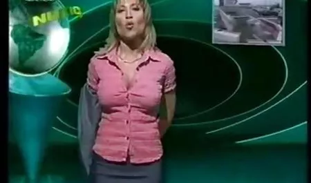 Blonde lutscht einen schwarzen porn sau Schwanz