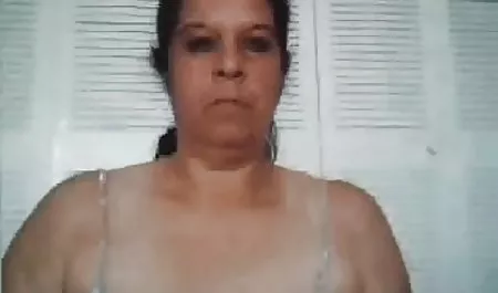 Leidenschaftliche Brünette Adria Rae scharfe sexfilme