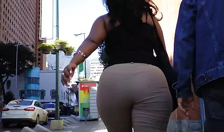 Ich breitete das geile gratis videos Baby auf ihrer Muschi aus