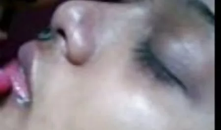 Sie hat schlanke geile weiber sich ins blaue Auge gesteinigt